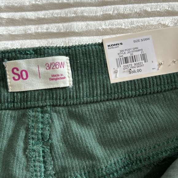 So Mid Rise Mini Skirt Posy Green Corduroy frayed hemline 3 / 26W NWT JG13Y008RS - Picture 8 of 11